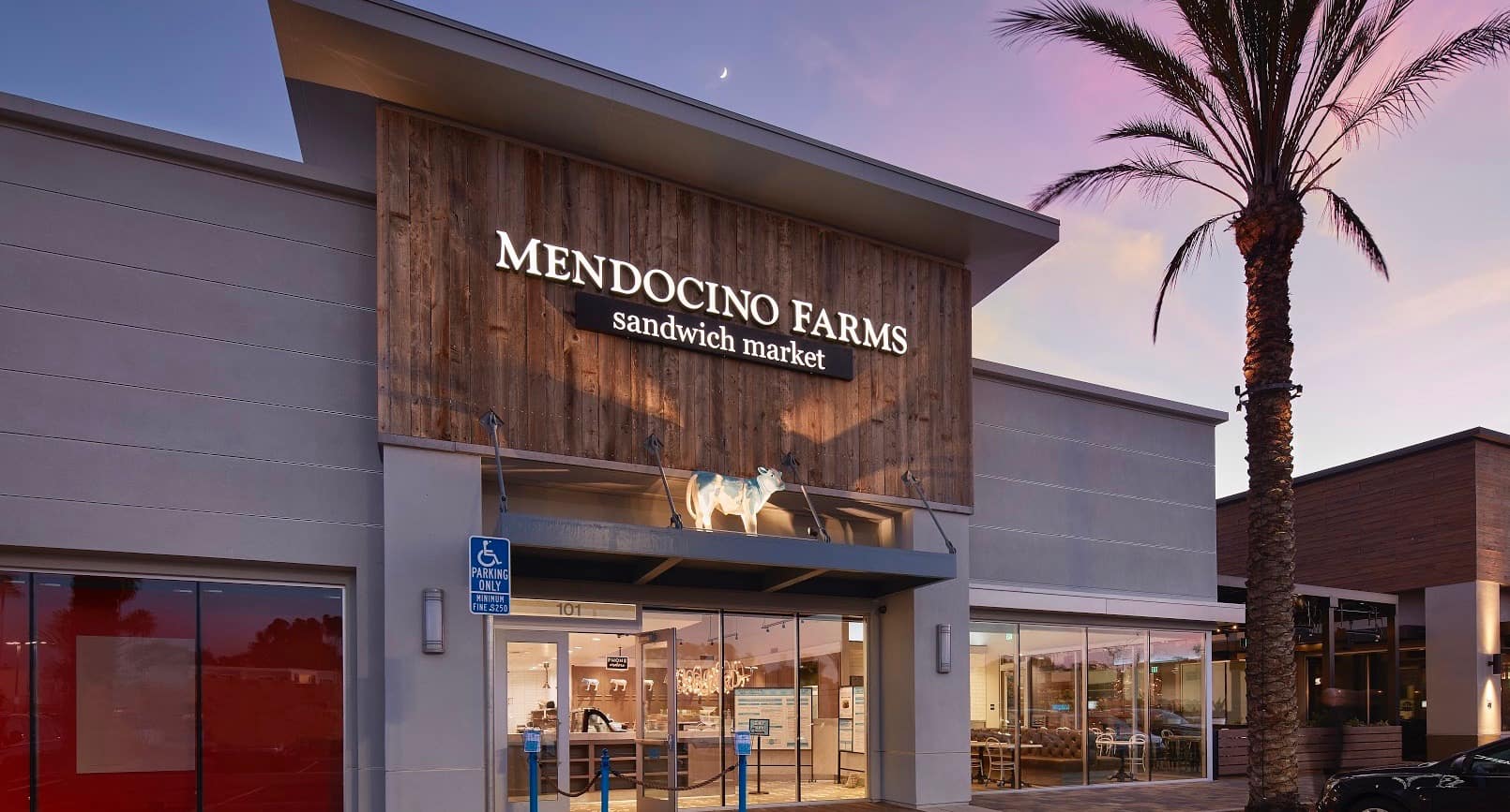Mendocino Farms reclaimed wood